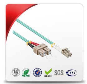 Cordón de parche de fibra óptica de chaqueta amarilla de alta visibilidad para un fácil seguimiento e identificación en entornos de alta densidad