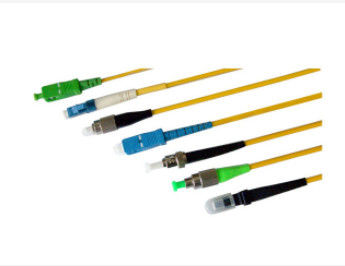Parche de cable FTTH de fibra óptica estable y rápido de -40C a 85C para mejorar el rendimiento de la red